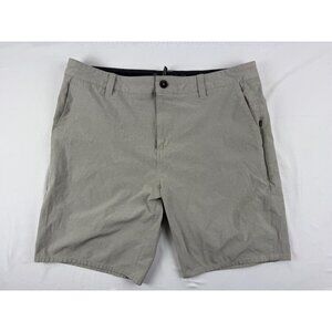 Vuori Meta Shorts Men's 33 (Actual 34) Beige/Gray Performance Chino Stretch